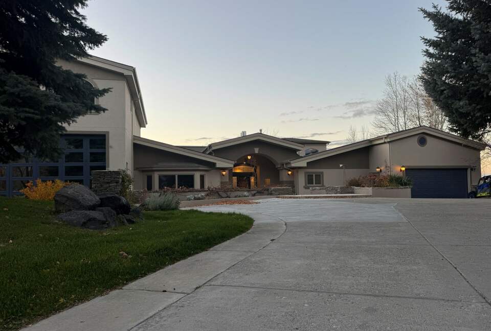 Elegant Idaho Home Overlooking the Snake River - Burley, Idaho