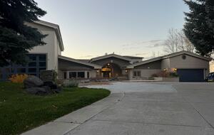 Elegant Idaho Home Overlooking the Snake River - Burley, Idaho
