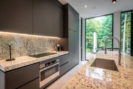 Contemporary Forest Escape Near Mont-Tremblant - Les Laurentides, Canada