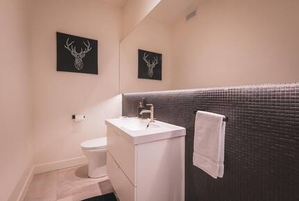 Contemporary Forest Escape Near Mont-Tremblant - Les Laurentides, Canada