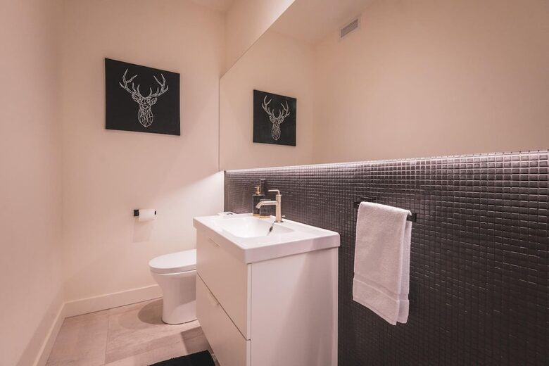 Contemporary Forest Escape Near Mont-Tremblant - Les Laurentides, Canada