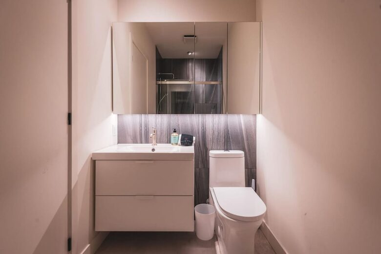 Contemporary Forest Escape Near Mont-Tremblant - Les Laurentides, Canada