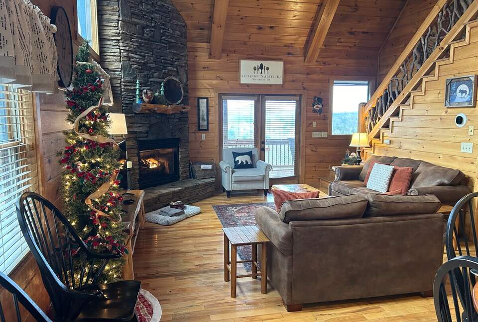 Scenic Georgia Cabin Minutes From Downtown Blue Ridge - Blue Ridge, Georgia