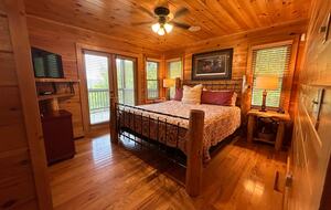 Scenic Georgia Cabin Minutes From Downtown Blue Ridge - Blue Ridge, Georgia