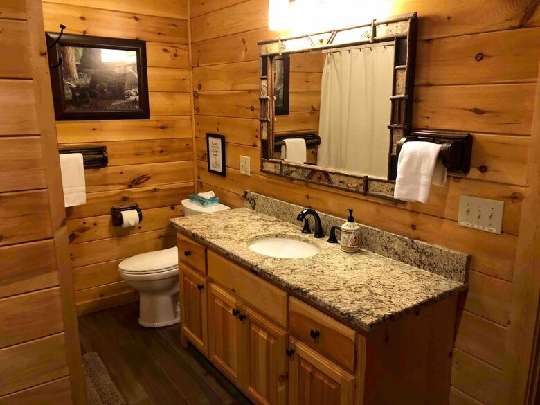 Scenic Georgia Cabin Minutes From Downtown Blue Ridge - Blue Ridge, Georgia