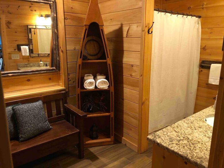 Scenic Georgia Cabin Minutes From Downtown Blue Ridge - Blue Ridge, Georgia