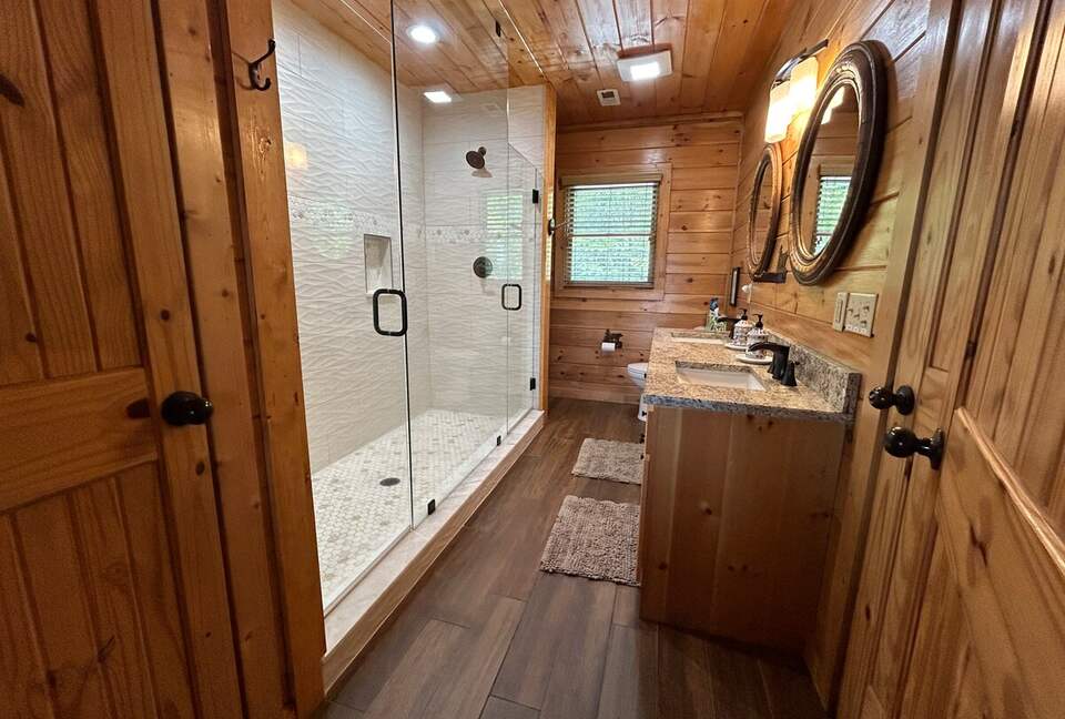 Scenic Georgia Cabin Minutes From Downtown Blue Ridge - Blue Ridge, Georgia