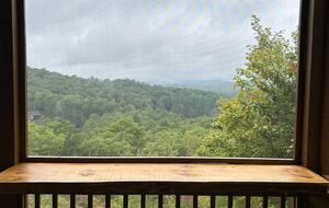 Scenic Georgia Cabin Minutes From Downtown Blue Ridge - Blue Ridge, Georgia