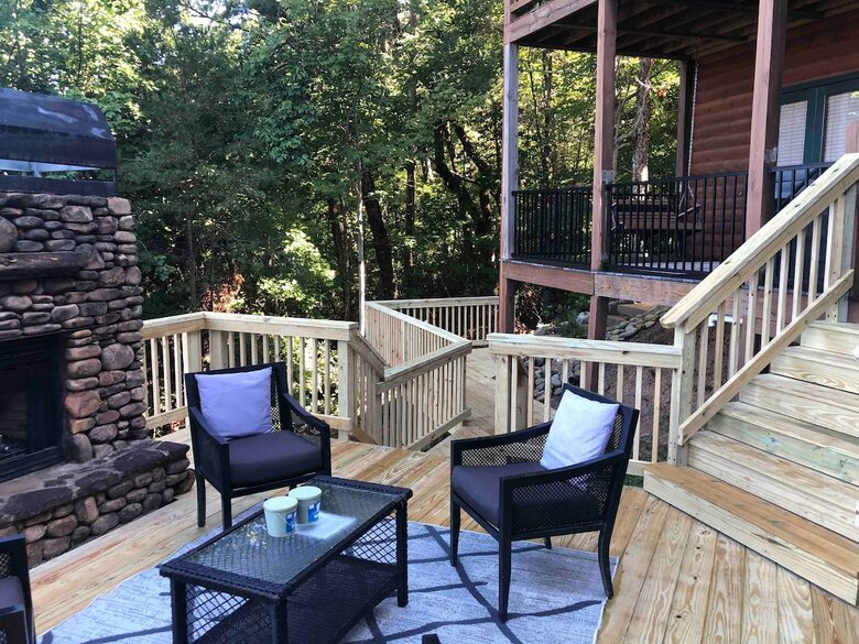 Scenic Georgia Cabin Minutes From Downtown Blue Ridge - Blue Ridge, Georgia