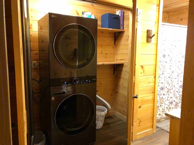 Scenic Georgia Cabin Minutes From Downtown Blue Ridge - Blue Ridge, Georgia