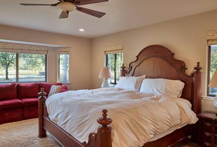 Howell Mountain Vineyard Retreat - Angwin, California