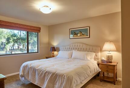 Howell Mountain Vineyard Retreat - Angwin, California