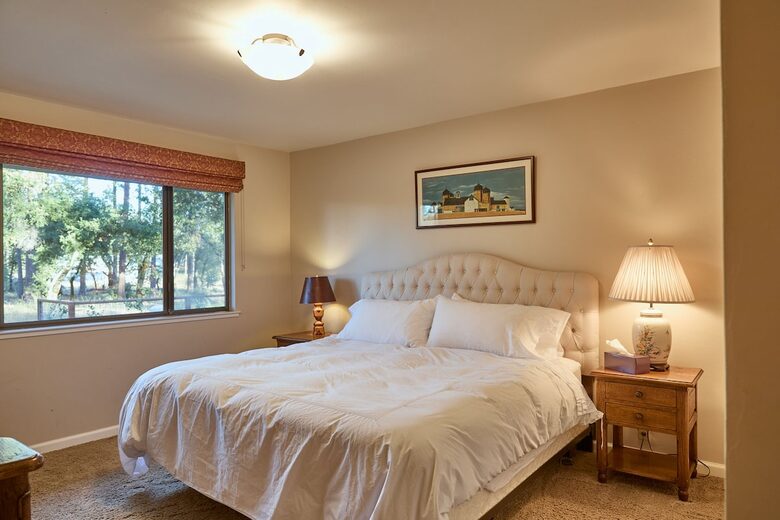 Howell Mountain Vineyard Retreat - Angwin, California