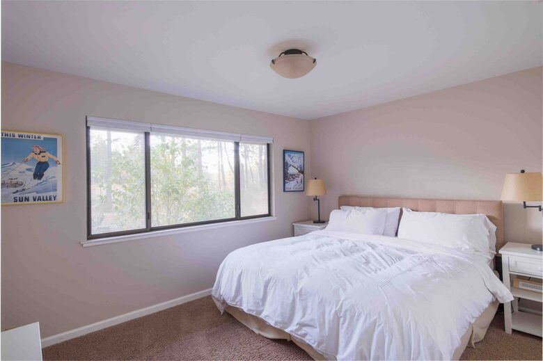 Howell Mountain Vineyard Retreat - Angwin, California