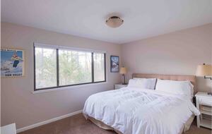 Howell Mountain Vineyard Retreat - Angwin, California