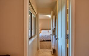 Howell Mountain Vineyard Retreat - Angwin, California