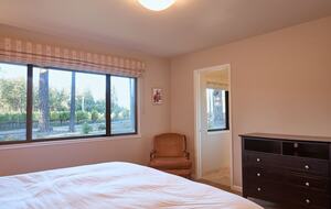 Howell Mountain Vineyard Retreat - Angwin, California