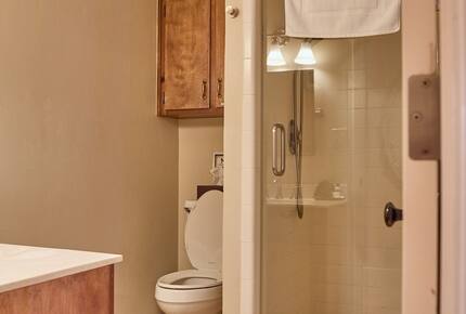 Howell Mountain Vineyard Retreat - Angwin, California