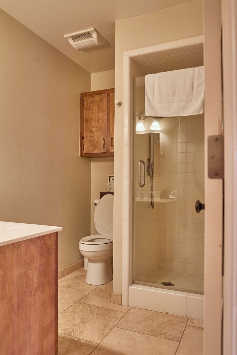 Howell Mountain Vineyard Retreat - Angwin, California