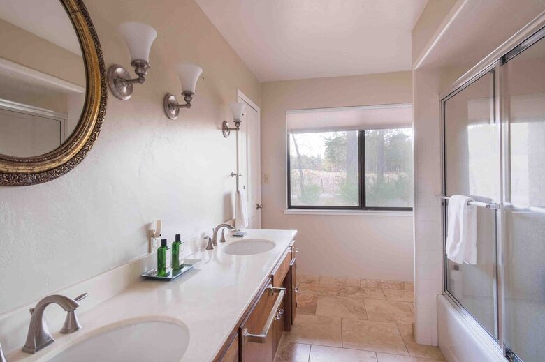 Howell Mountain Vineyard Retreat - Angwin, California