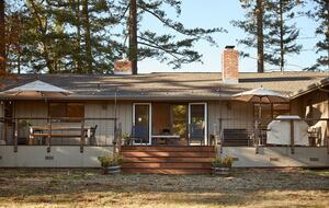Howell Mountain Vineyard Retreat - Angwin, California