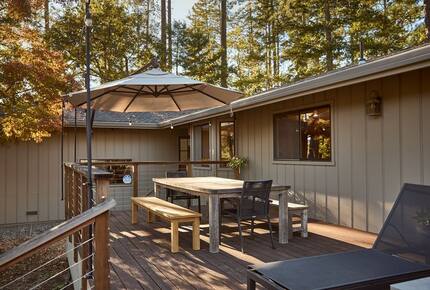 Howell Mountain Vineyard Retreat - Angwin, California