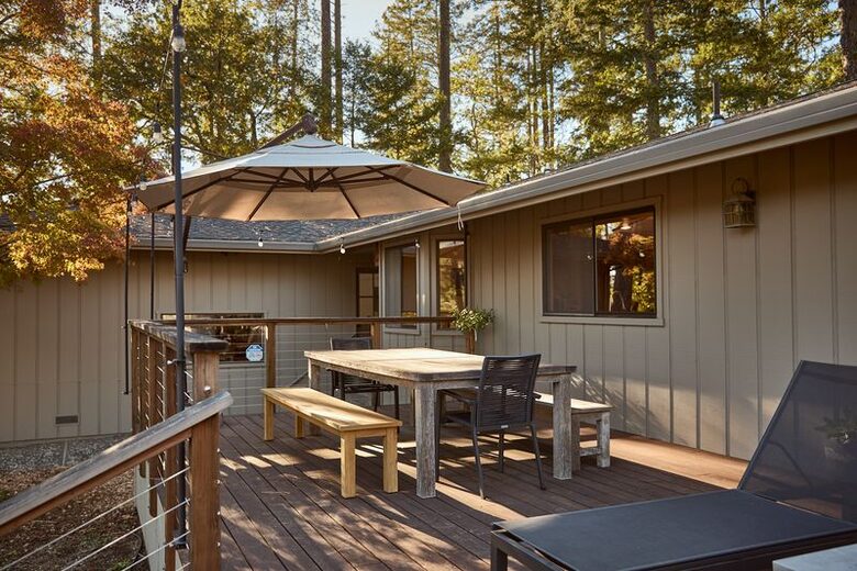Howell Mountain Vineyard Retreat - Angwin, California