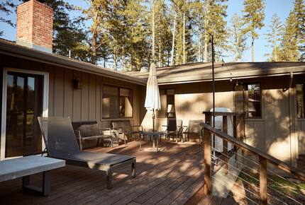 Howell Mountain Vineyard Retreat - Angwin, California