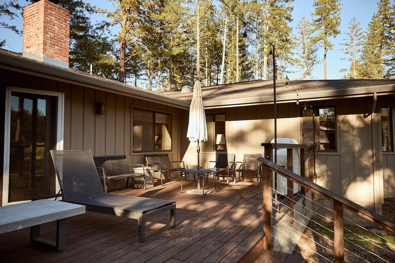 Howell Mountain Vineyard Retreat - Angwin, California