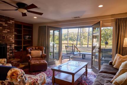 Howell Mountain Vineyard Retreat - Angwin, California