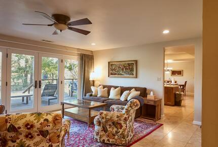 Howell Mountain Vineyard Retreat - Angwin, California