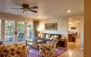 Howell Mountain Vineyard Retreat - Angwin, California