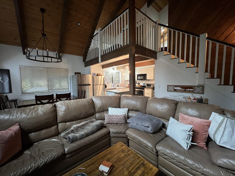 Rustic Mountain Retreat Near Lakes and Ski Slopes - Arnold, California