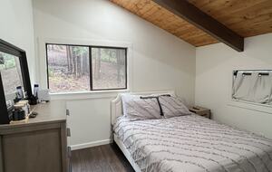 Rustic Mountain Retreat Near Lakes and Ski Slopes - Arnold, California