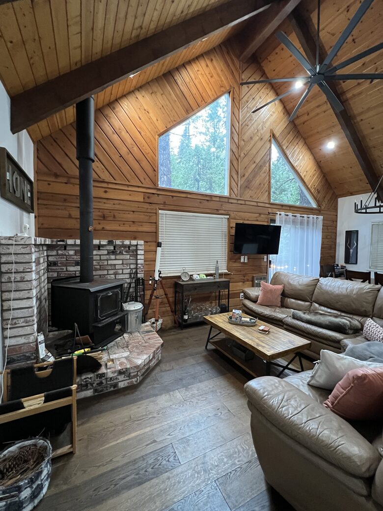 Rustic Mountain Retreat Near Lakes and Ski Slopes - Arnold, California