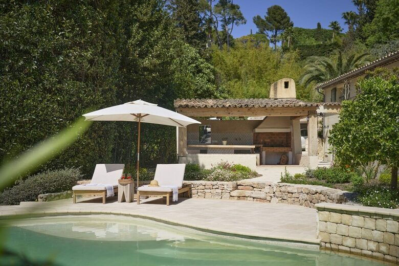 Elegant Hillside Retreat in the Heart of the Côte d’Azur - Mougins, France