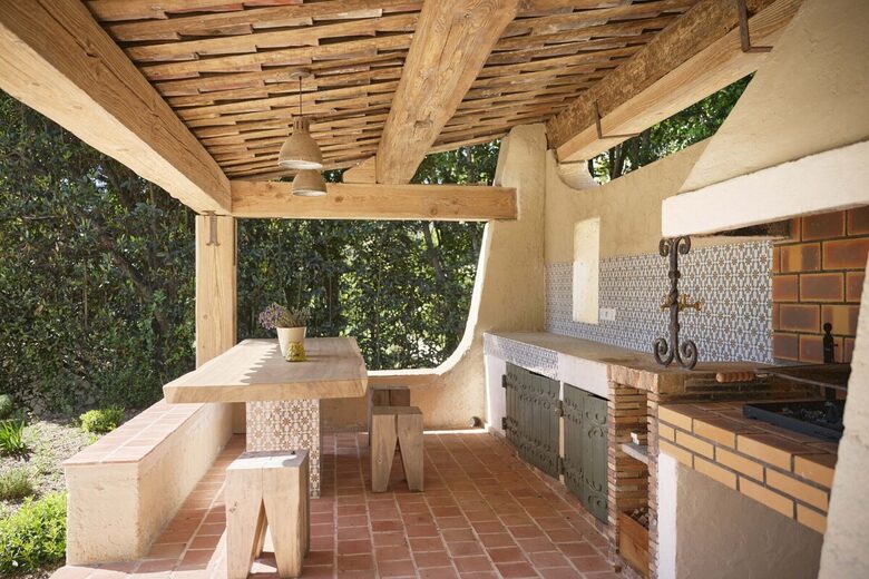 Elegant Hillside Retreat in the Heart of the Côte d’Azur - Mougins, France