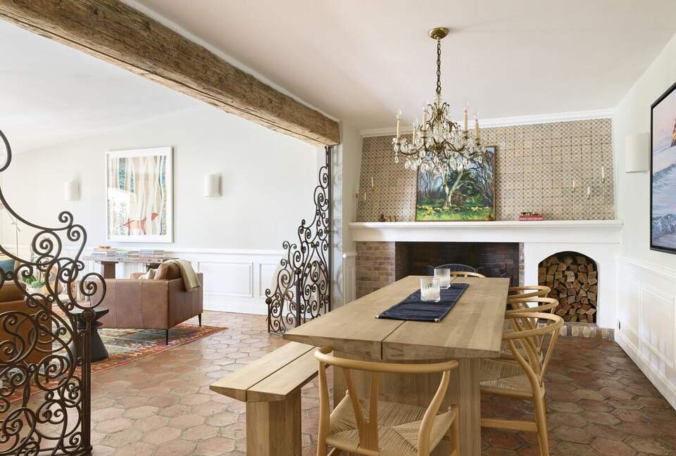 Elegant Hillside Retreat in the Heart of the Côte d’Azur - Mougins, France