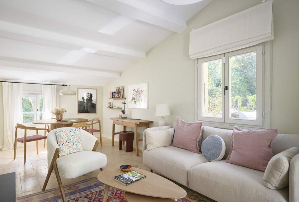 Elegant Hillside Retreat in the Heart of the Côte d’Azur - Mougins, France