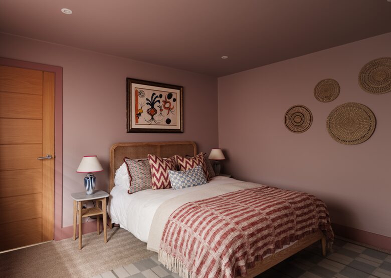 Refined Seaside Escape with Elegant Design - Christchurch, United Kingdom