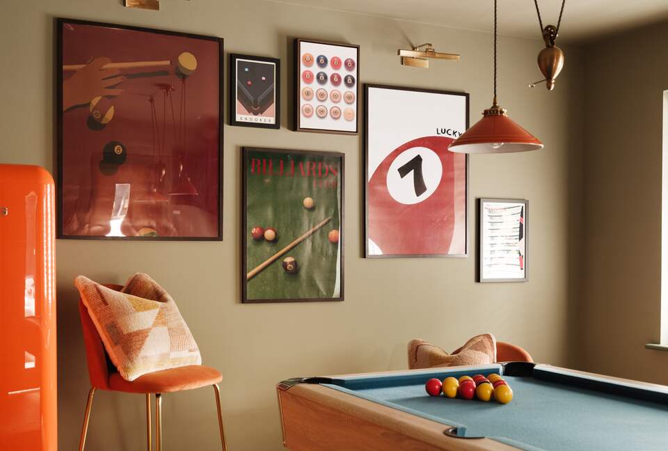 Refined Seaside Escape with Elegant Design - Christchurch, United Kingdom