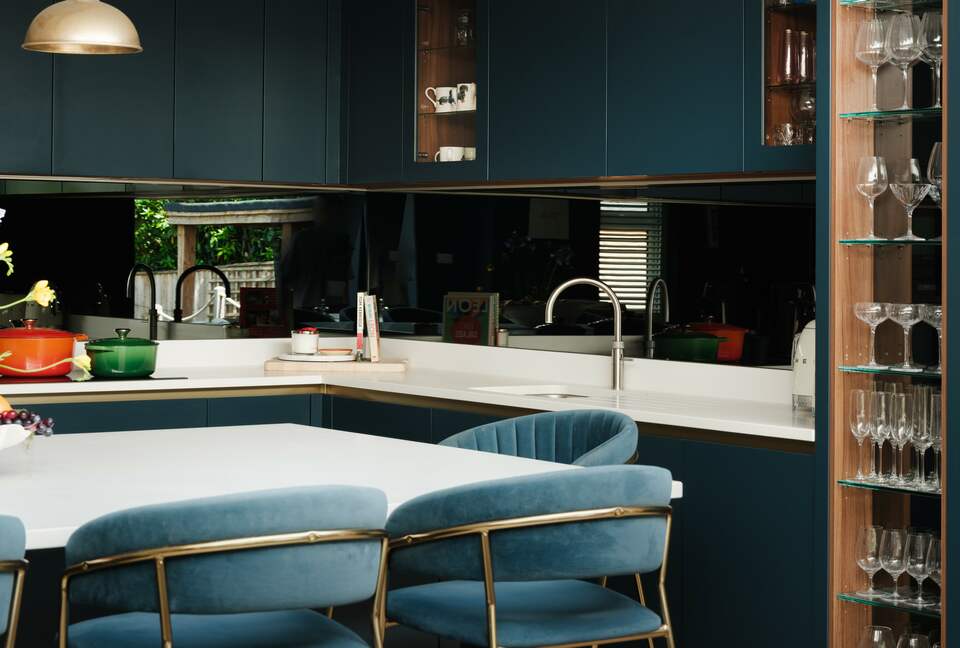 Refined Seaside Escape with Elegant Design - Christchurch, United Kingdom