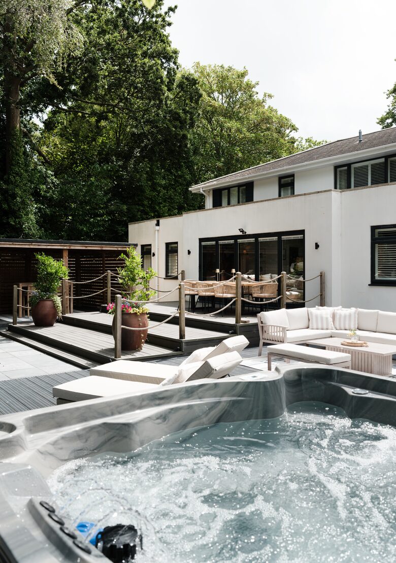 Refined Seaside Escape with Elegant Design - Christchurch, United Kingdom