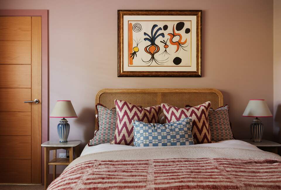 Refined Seaside Escape with Elegant Design - Christchurch, United Kingdom