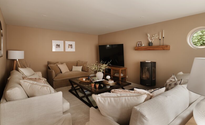 Refined Seaside Escape with Elegant Design - Christchurch, United Kingdom