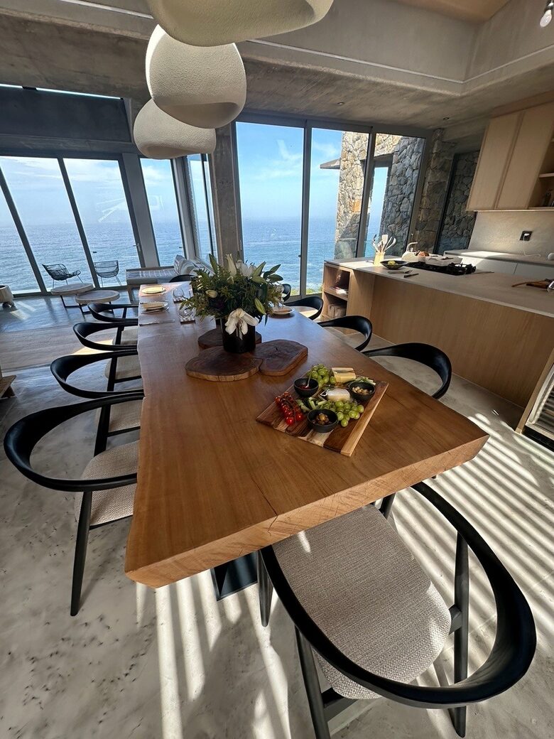 RROAR - Luxury Living on the Rocks - Herolds Bay, South Africa