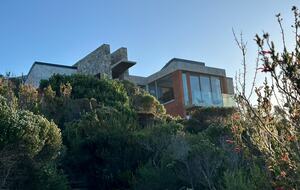 RROAR - Luxury Living on the Rocks - Herolds Bay, South Africa
