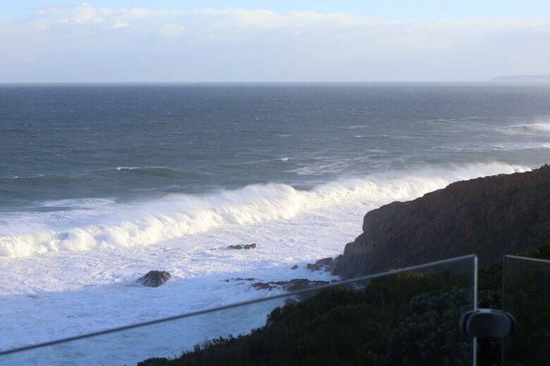 RROAR - Luxury Living on the Rocks - Herolds Bay, South Africa