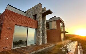 RROAR - Luxury Living on the Rocks - Herolds Bay, South Africa