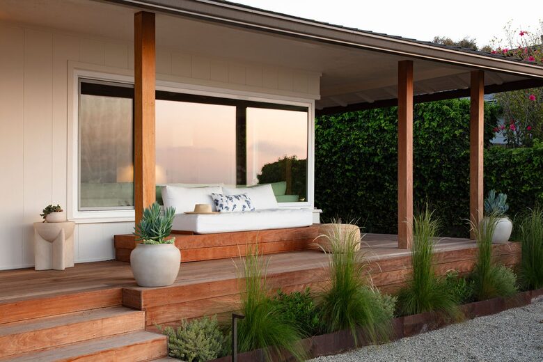 covered ipe porch with built in sofa